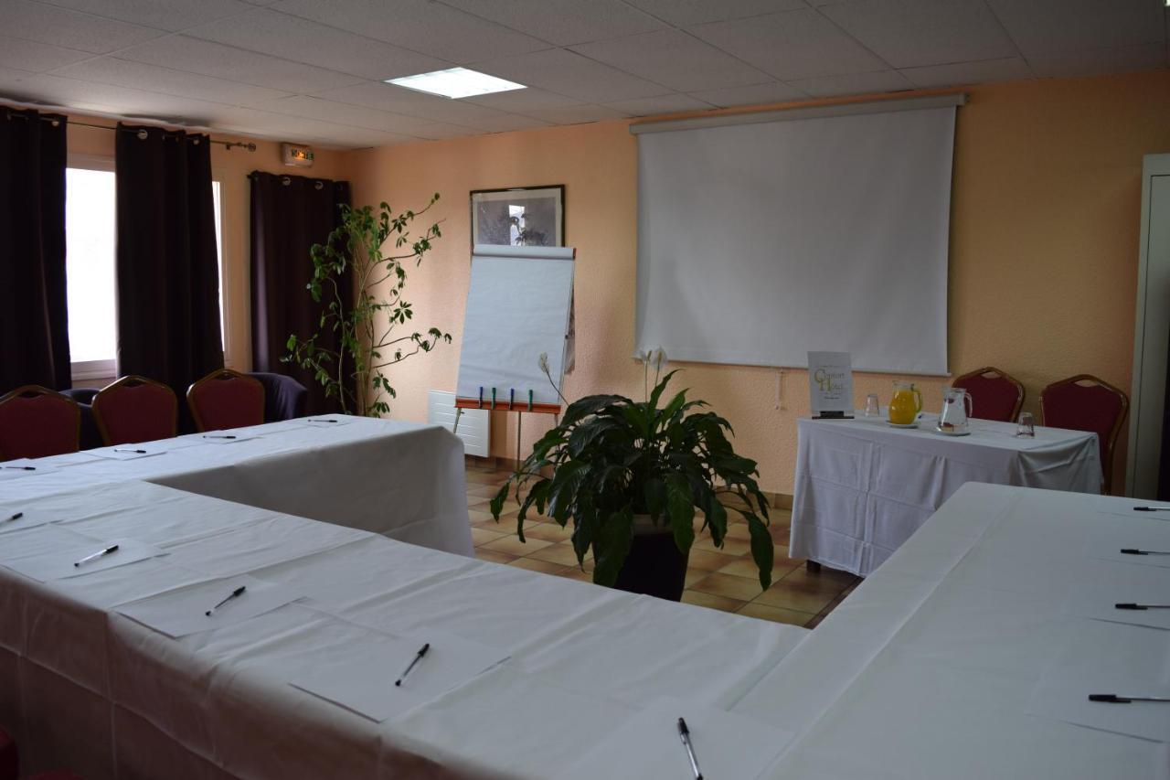 Confort Hotel Montgeron Luaran gambar