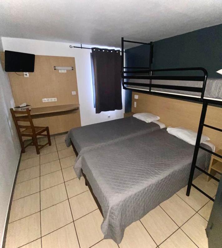 Confort Hotel Montgeron Luaran gambar