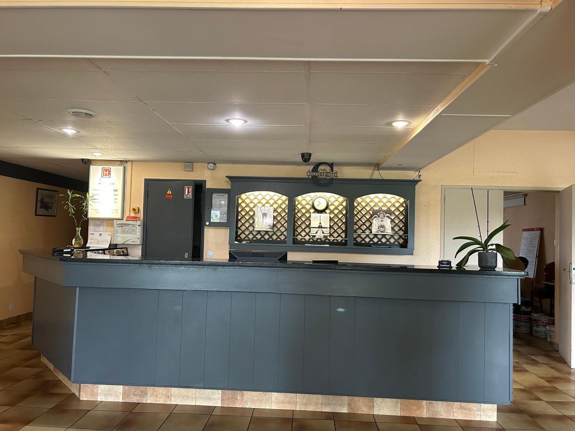 Confort Hotel Montgeron Luaran gambar