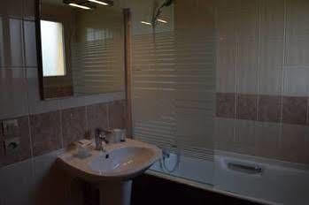 Confort Hotel Montgeron Luaran gambar
