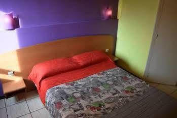 Confort Hotel Montgeron Luaran gambar